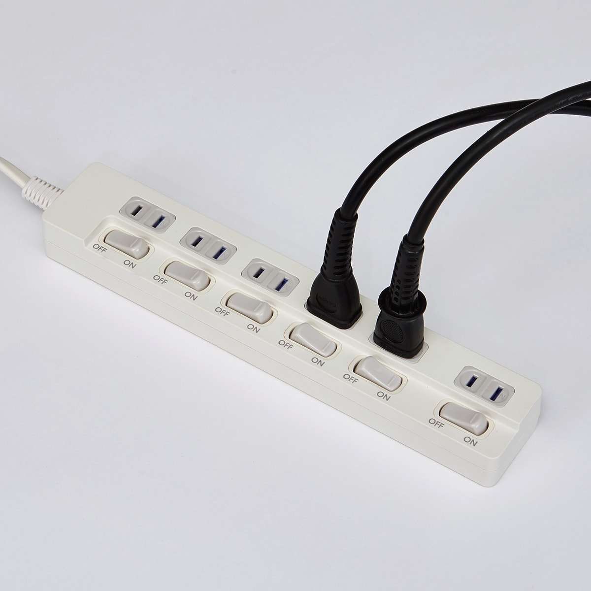 最大69％オフ！ YAZAWA 3方向から挿せる6個口USBタップ ブラック ASNH6BK8122UBKX8 家電 生活家電 OAタップ  dumaninho.com.br