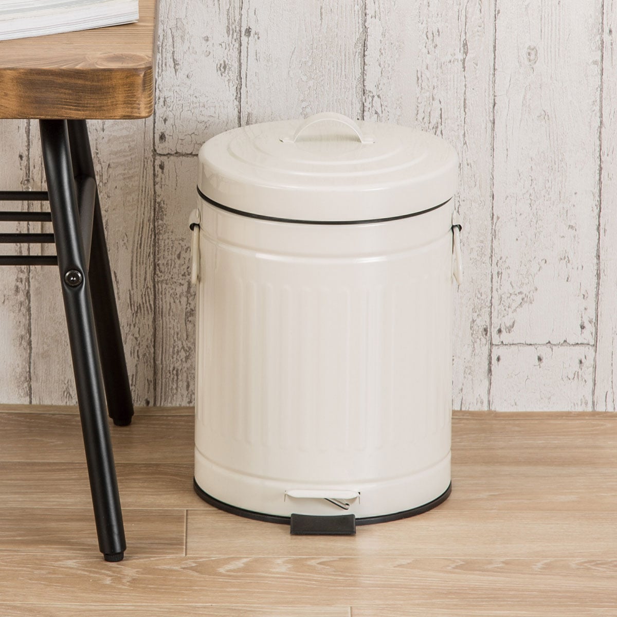 ペダルペールソフトクローズ 5l アイボリー 通販 ニトリネット 公式 家具 インテリア通販 ペダルペールソフトクローズ 5l アイボリー 通販 ニトリネット 公式 家具 インテリア通販