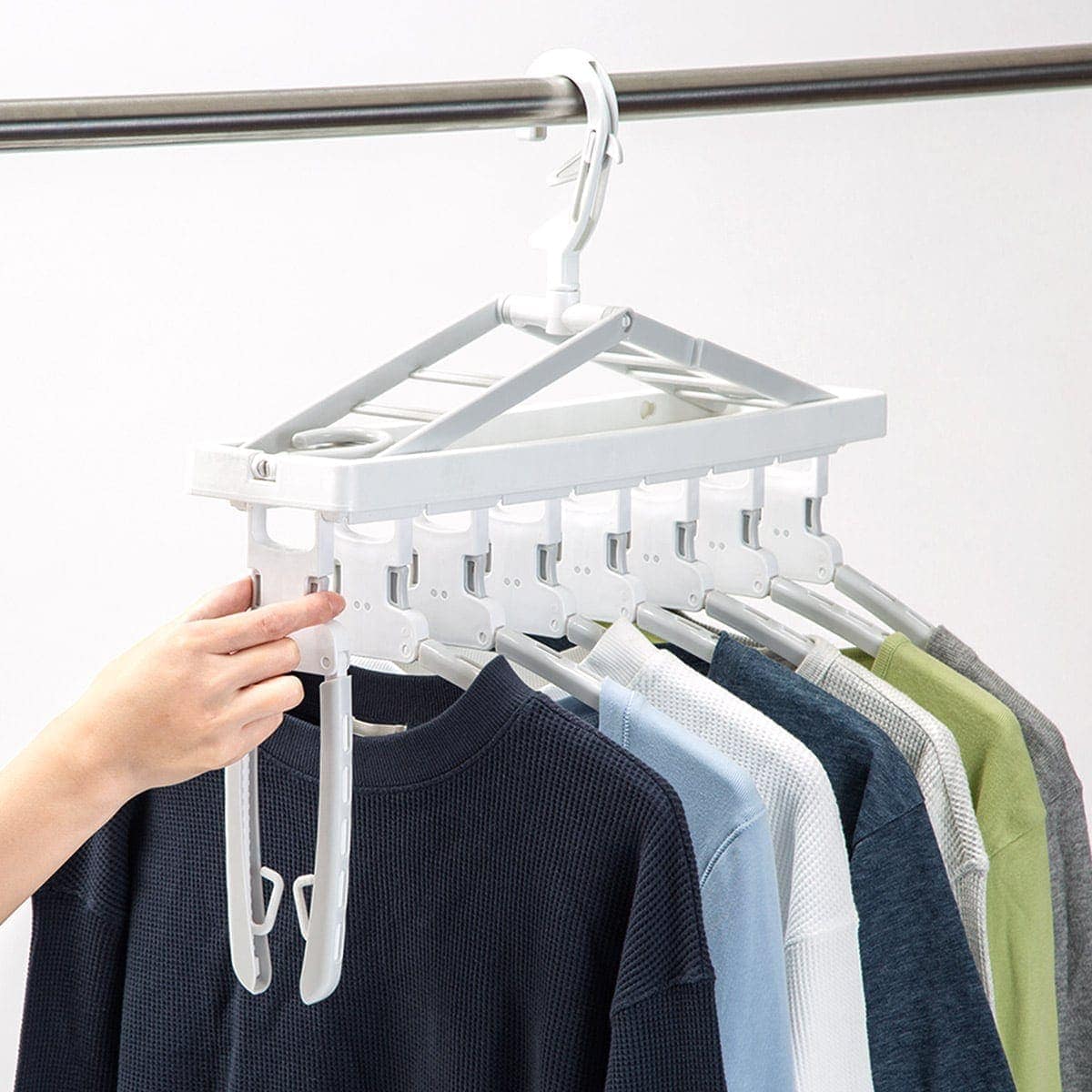 ワンタッチ取り込みスライドアーム8連ハンガー ライトグレー 通販 ニトリネット 公式 家具 インテリア通販 ワンタッチ取り込みスライドアーム8連ハンガー ライトグレー 通販 ニトリネット 公式 家具 インテリア通販