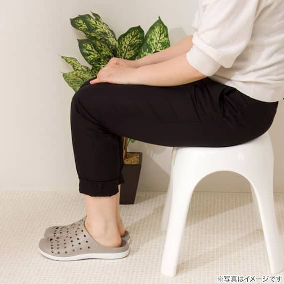 裏面も洗いやすい 抗菌風呂いす ブロウ 高さ35cm(ホワイト) 9枚目画像