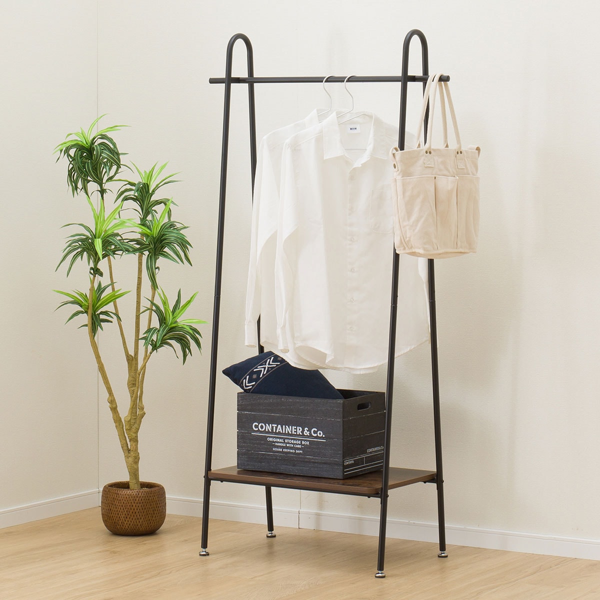 A型ハンガーラック スウィン ブラック 通販 ニトリネット 公式 家具 インテリア通販 A型ハンガーラック スウィン ブラック 通販 ニトリネット 公式 家具 インテリア通販