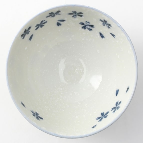 飯碗(桜舞 青 美濃焼) 2枚目画像