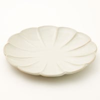 丸型大皿 しのぎ 白釉 ニトリ