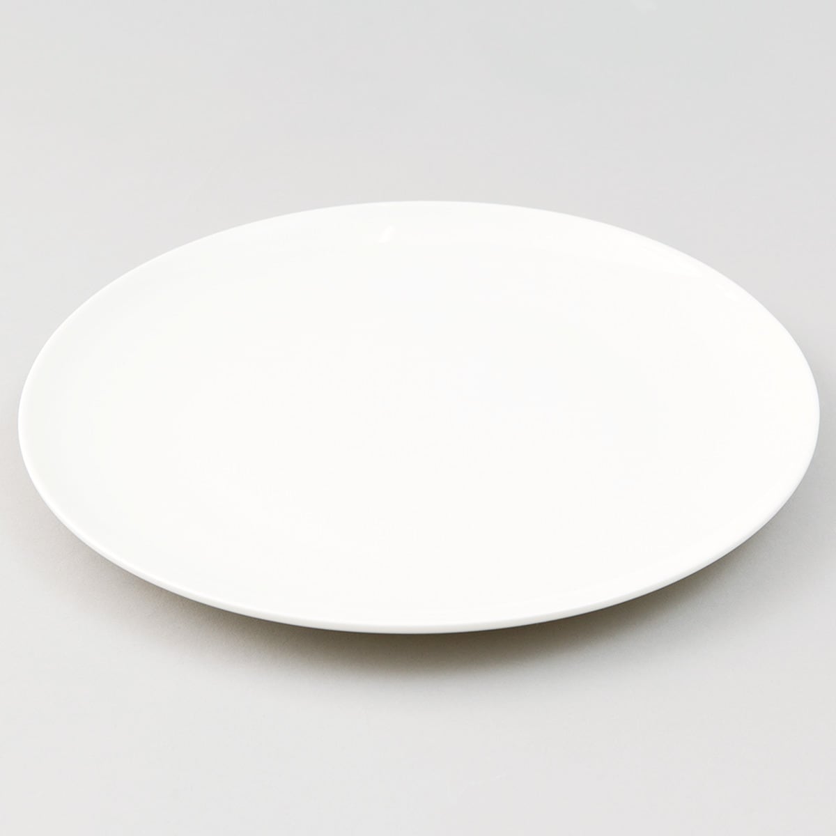 Apilco ホワイトラウンドプレート24センチ 6枚 Apilco ホワイトラウンドプレート24センチ 6枚 - メルカリ