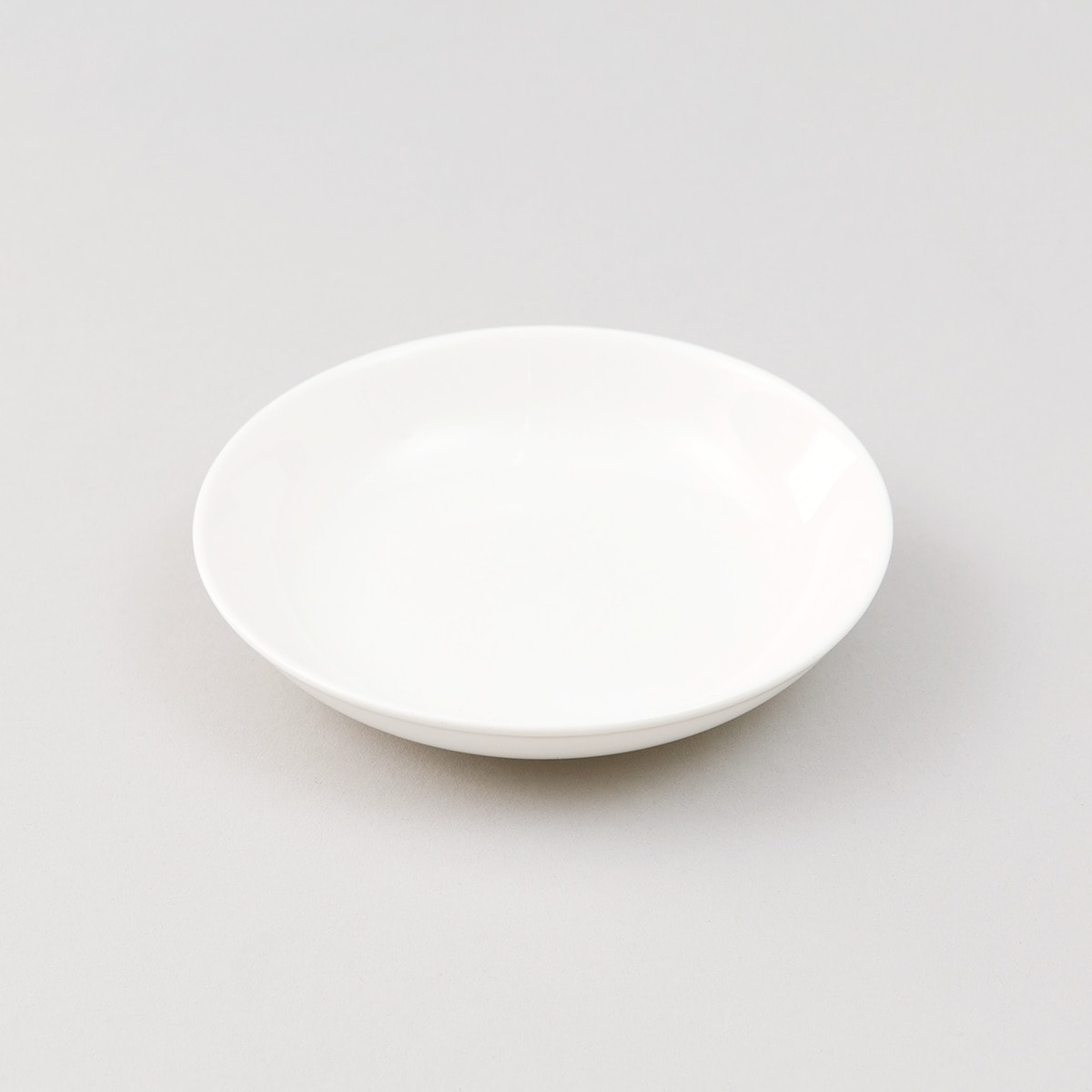 未使用品   606 深皿 ２枚セット Amazon.co.jp: 【公式】YAMATSU STANDARD [Linea 19cm深皿