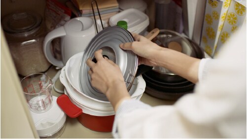 取り出すのが面倒で使えていない鍋があります