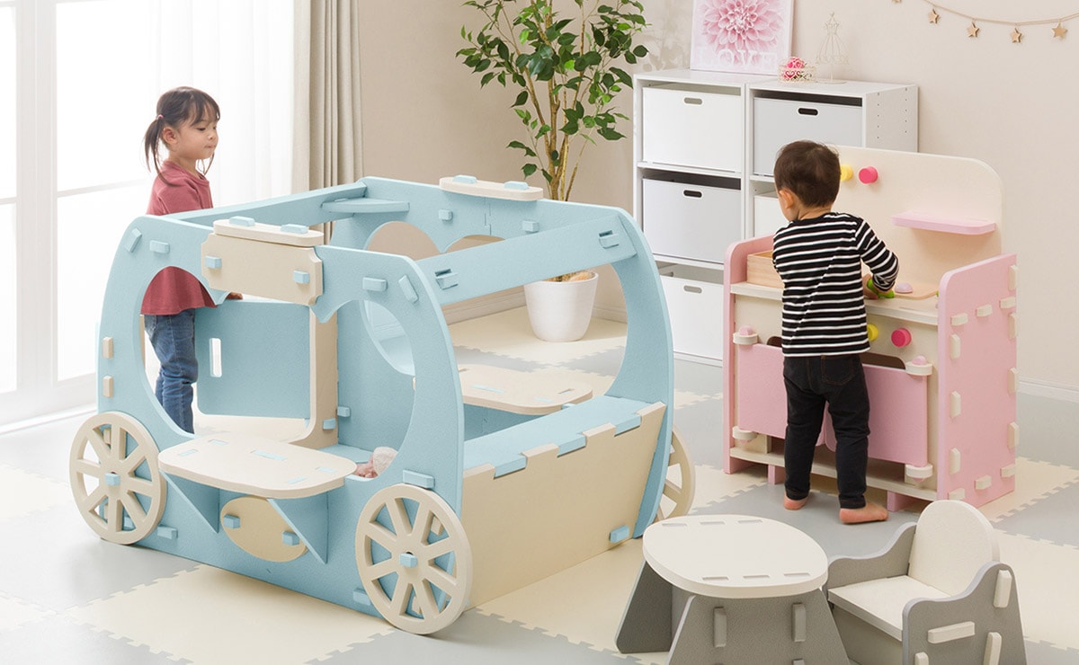 小さなお子さまでも扱いやすく、自分で考えて感覚を育めるニトリのキッズ&ベビーアイテムで楽しく学べる時間を。