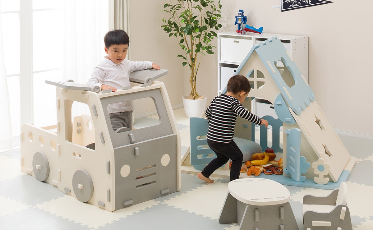 小さなお子さまでも扱いやすく、自分で考えて感覚を育めるニトリのキッズ&ベビーアイテムで楽しく学べる時間を。