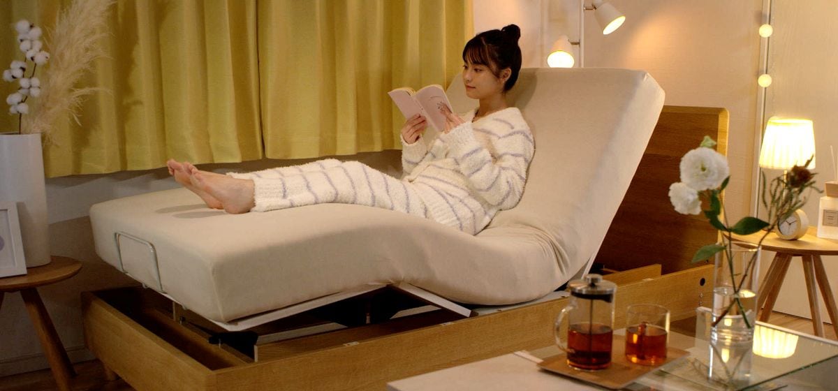電動ベッドで変わる、くつろぎタイム メインイメージ