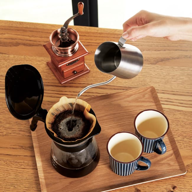 コーヒーを淹れてダイニングでほっと一息。 Dining room 02