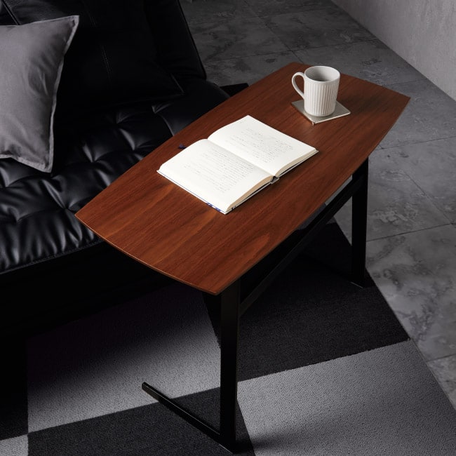 リクライニング仕様のソファベッドは一番のお気に入りの場所。 Dining room 03