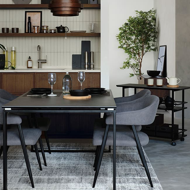 美しい佇まいと快適な使い心地。 Dining room 01