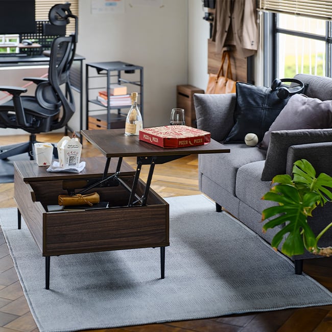 1台2役の家具で、オンオフを切り替え。 Living room 01