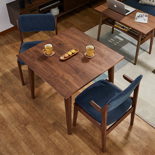 コンパクト家具で住み心地ゆったり。 Dining room 01