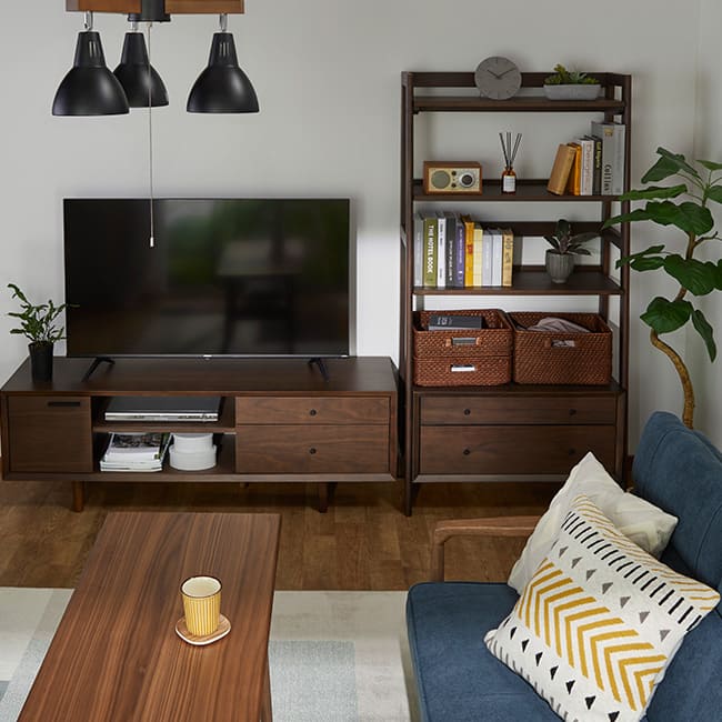 コンパクト家具で住み心地ゆったり。 Living room 03
