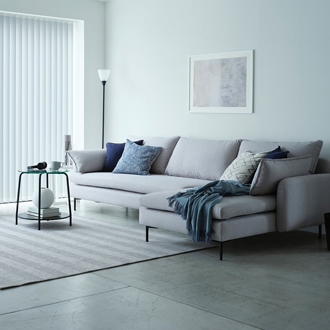 掃除がしやすい家具で、楽にキレイに Living room 01
