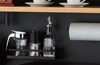 マグネットボードで見える収納に