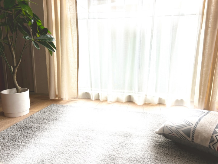 遮熱カーテンで日よけをして室温上昇を防ごう