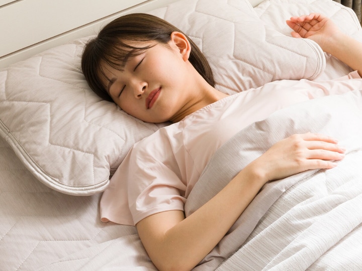 ひんやり寝具とウェアで睡眠時間を快適に