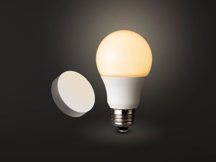 リモコンで操作できるLED電球