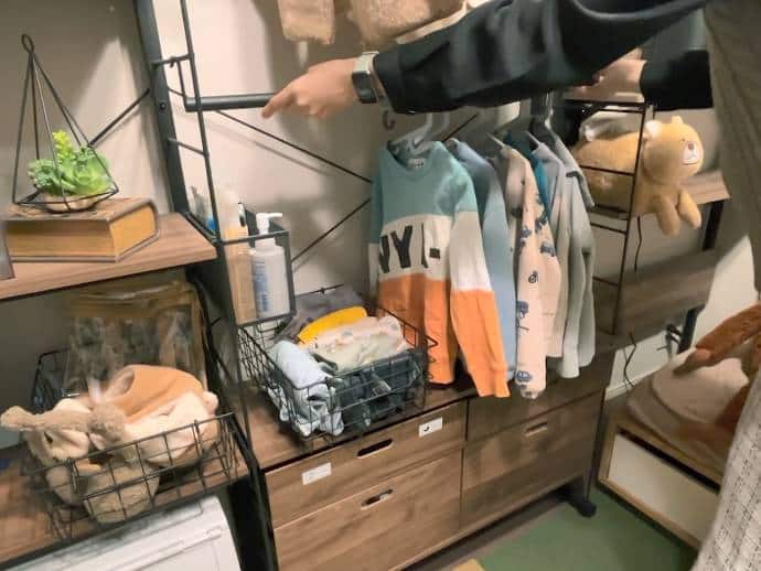 キッズサイズの家具は子供が大きくなると使えなくなってしまう懸念点がありましたが、バーを好みの高さに変えられるので、子供の成長に合わせて調整することが出来ます。