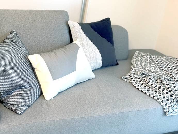 引っ越す時、妻と相談して、ニトリの「Living in Comfort」シリーズで揃えようと決めました。なかでも特に自分たちの好みに合った、“Simple Modern”のシリーズで揃えています。