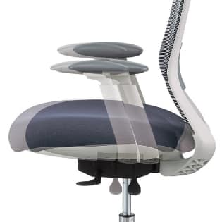 case2 デスク周り3 オフィスチェア（肘付き）のシースライド機能の図