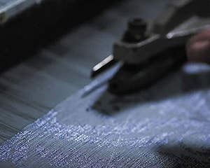 柄を織り込んでいるから剥がれ・劣化が少なく長く楽しめる