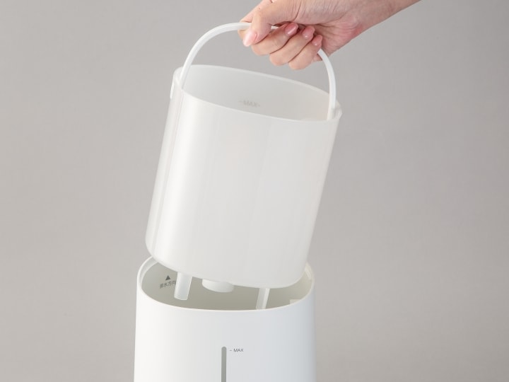 タンクを外したアロマ加湿器