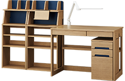 デスクと本棚を分けたセパレート型