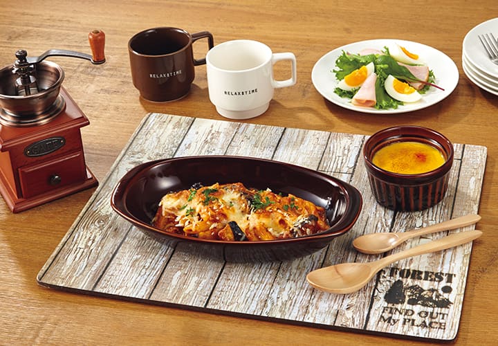 ナチュラルな雰囲気で食卓をおしゃれに演出します。