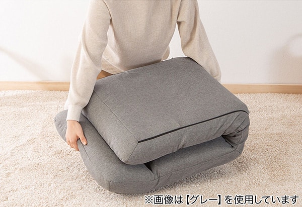 コンパクトに折りたためる