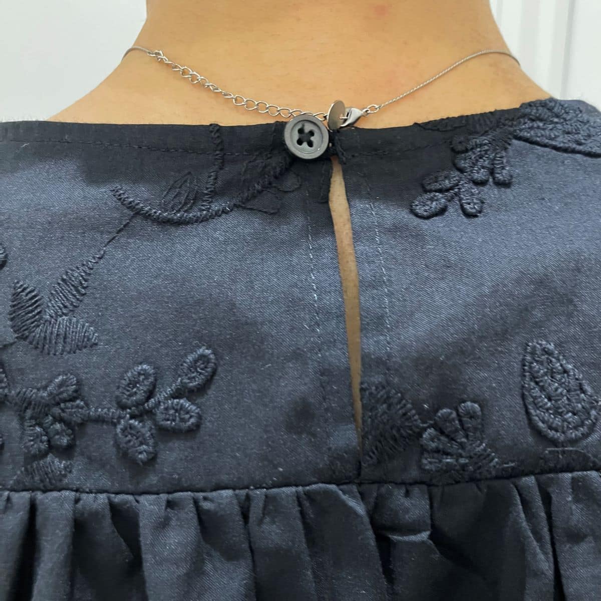 3D刺繍綿ローンブラウス