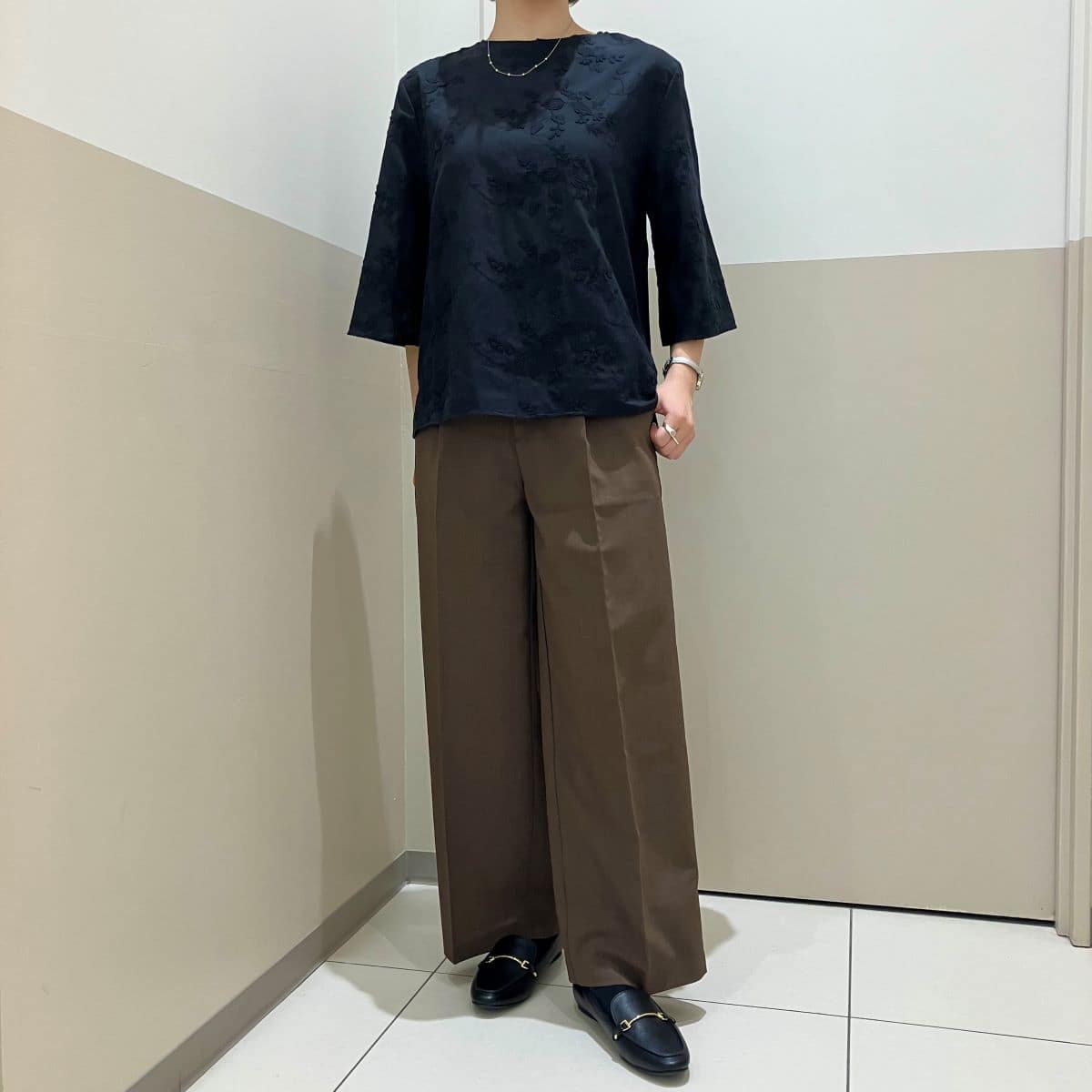 3D刺繍綿ローンブラウス