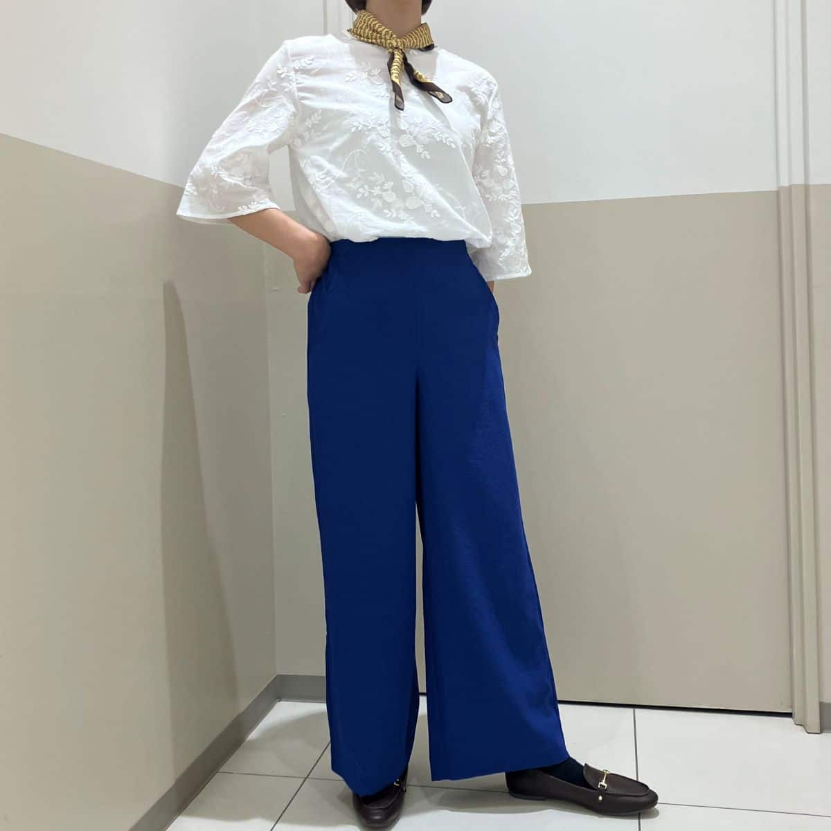 麻調かろやかセミワイドパンツ